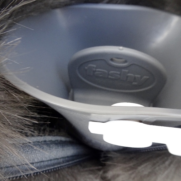 NEW Helen Moore Cozy Gray Faux Fur Fuzzy Hot Water Bottle Made in England - Picture 6 of 6